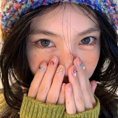 草叶之下 电影封面